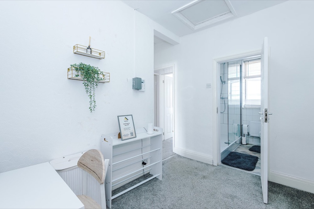 Workspace at Luxury 3-Bedroom Apartment