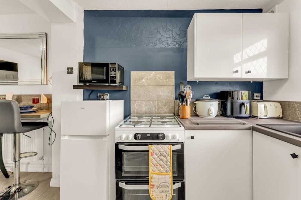Kitchen at Cosy Modern 2-Bedroom Flat