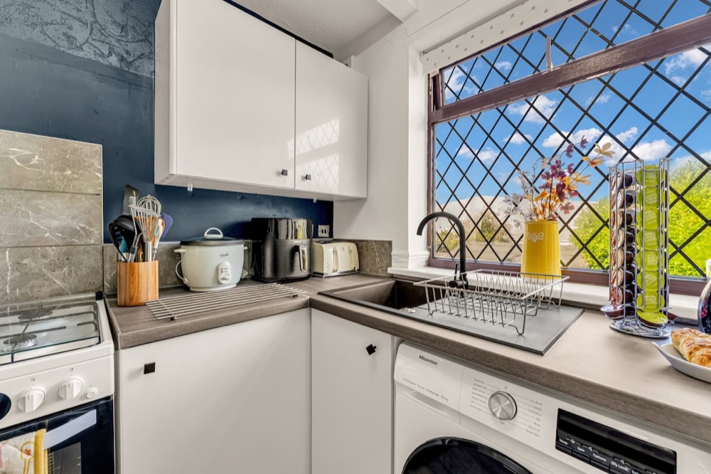 Kitchen at Cosy Modern 2-Bedroom Flat