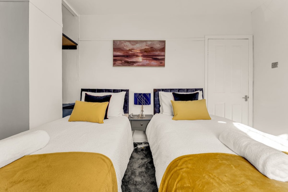 Bedroom 1 at Cosy Modern 2-Bedroom Flat