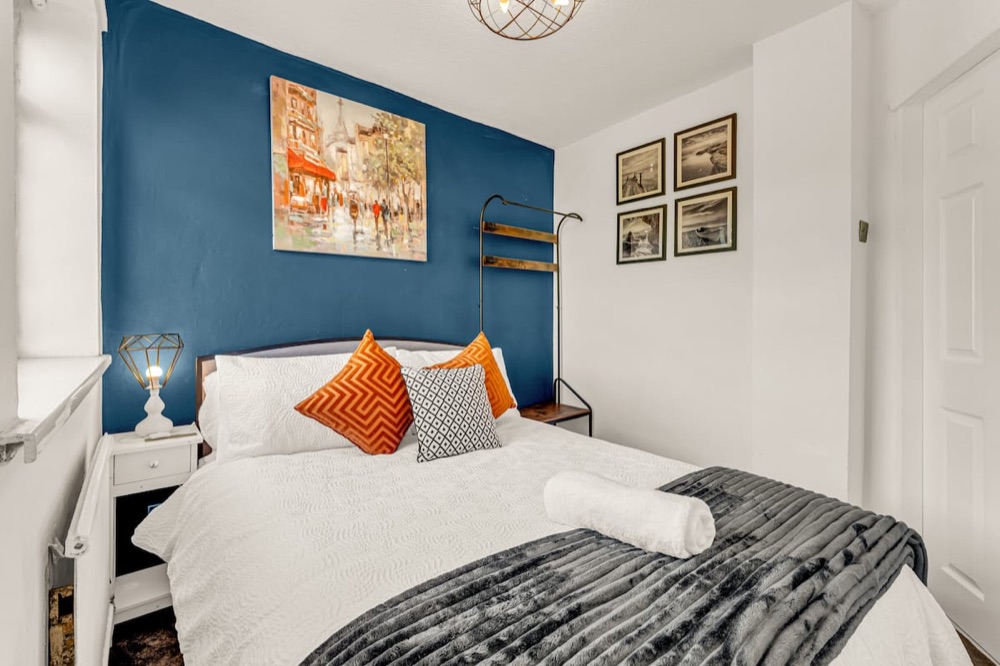 Bedroom 2 at Cosy Modern 2-Bedroom Flat