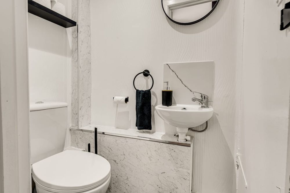 WC at Beautiful 4-Bedroom House